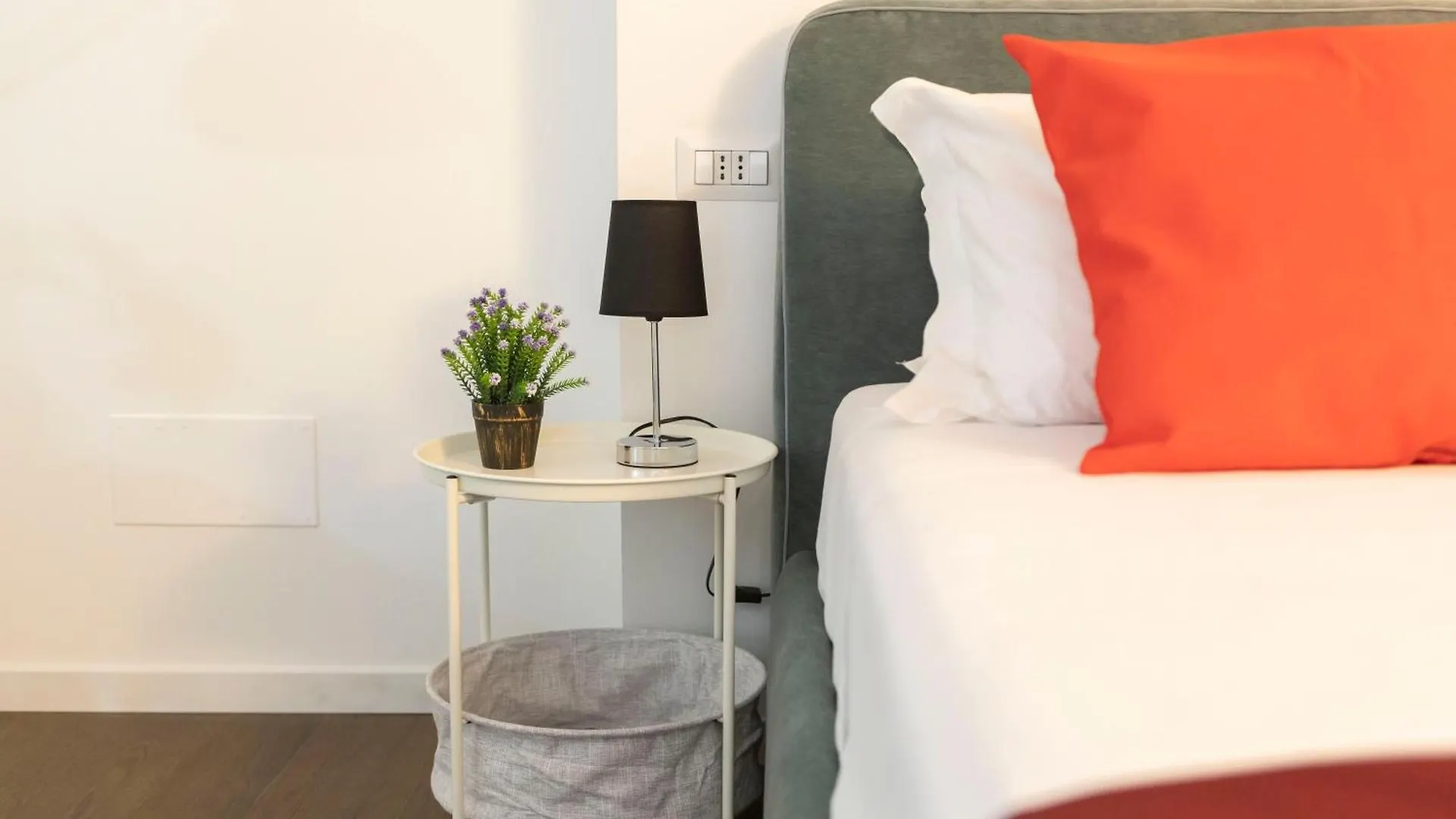 Disciplini Duplex Apartment Milan